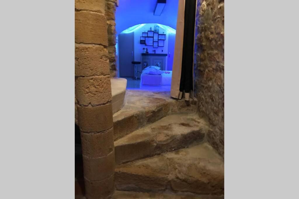Les Secrets D'Alcove, Nuits Romantiques Avec Spa Aix-en-Provence Exterior foto