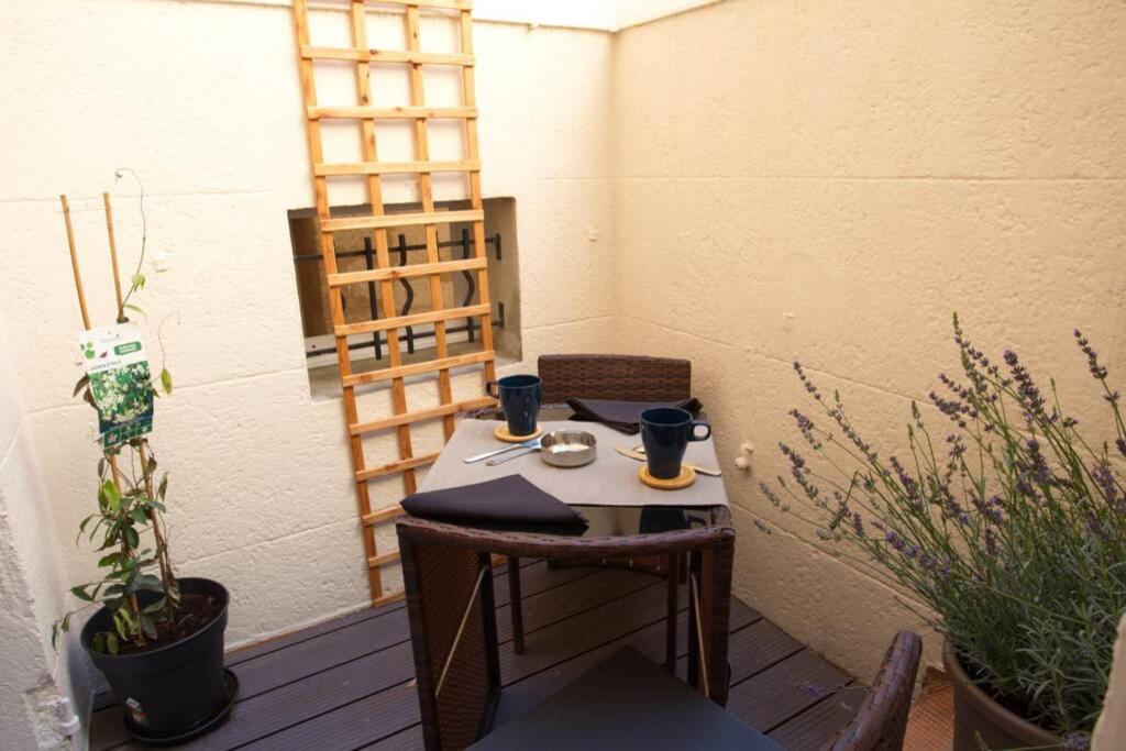 Les Secrets D'Alcove, Nuits Romantiques Avec Spa Aix-en-Provence Exterior foto