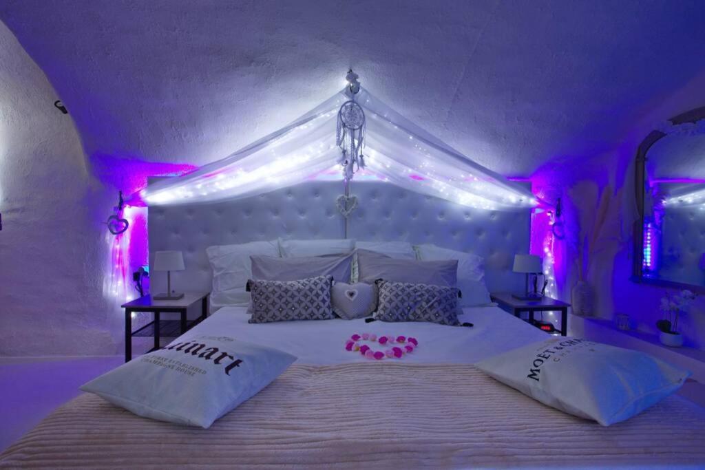 Les Secrets D'Alcove, Nuits Romantiques Avec Spa Aix-en-Provence Exterior foto
