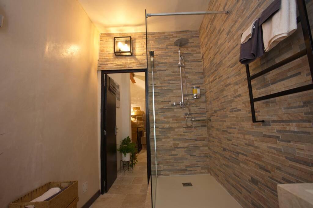 Les Secrets D'Alcove, Nuits Romantiques Avec Spa Aix-en-Provence Exterior foto